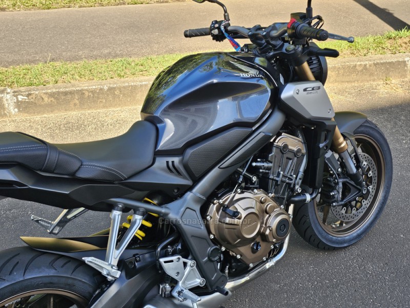 CB 650R  - 2012 - CAMPO BOM