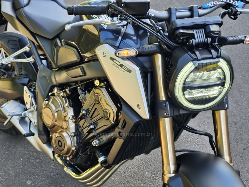 CB 650R  - 2012 - CAMPO BOM