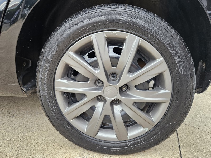 FOX 1.0 MI 8V FLEX 4P MANUAL - 2013 - CAXIAS DO SUL