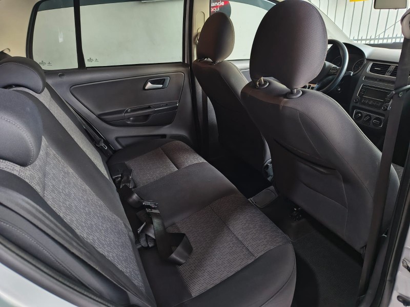 FOX 1.0 ITREND 8V FLEX 4P MANUAL - 2014 - CAXIAS DO SUL