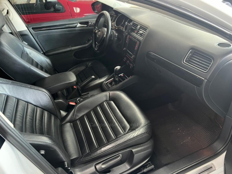 JETTA 2.0 TSI HIGHLINE 211CV GASOLINA 4P DSG - 2016 - CAXIAS DO SUL