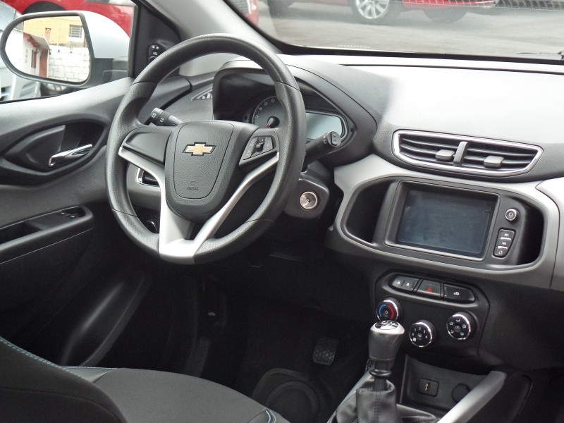 ONIX 1.4 MPFI LT 8V FLEX 4P MANUAL - 2019 - CAXIAS DO SUL