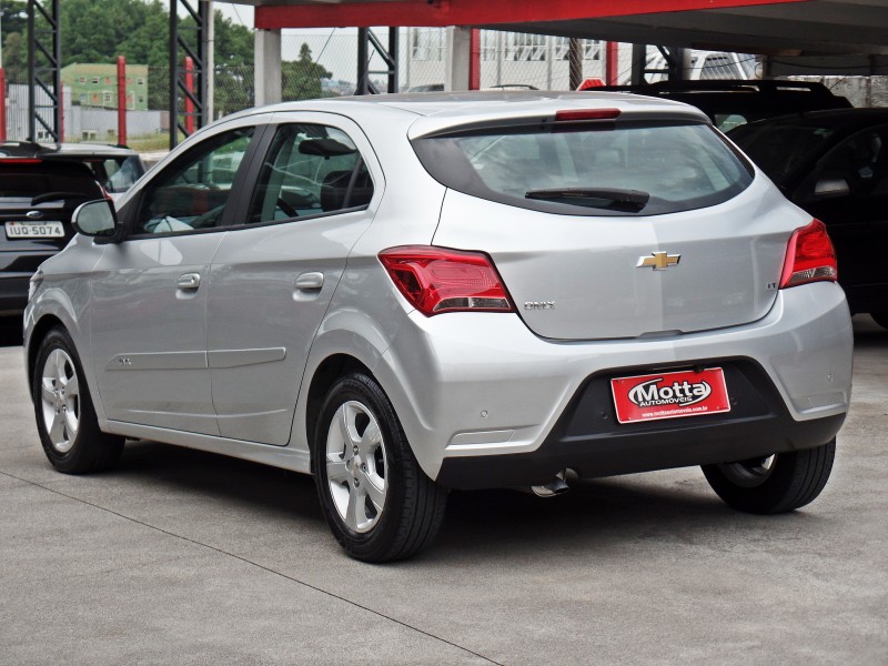 ONIX 1.4 MPFI LT 8V FLEX 4P MANUAL - 2019 - CAXIAS DO SUL