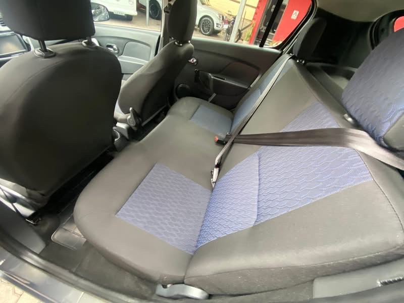 SANDERO 1.0 EXPRESSION 16V FLEX 4P MANUAL - 2015 - CAXIAS DO SUL