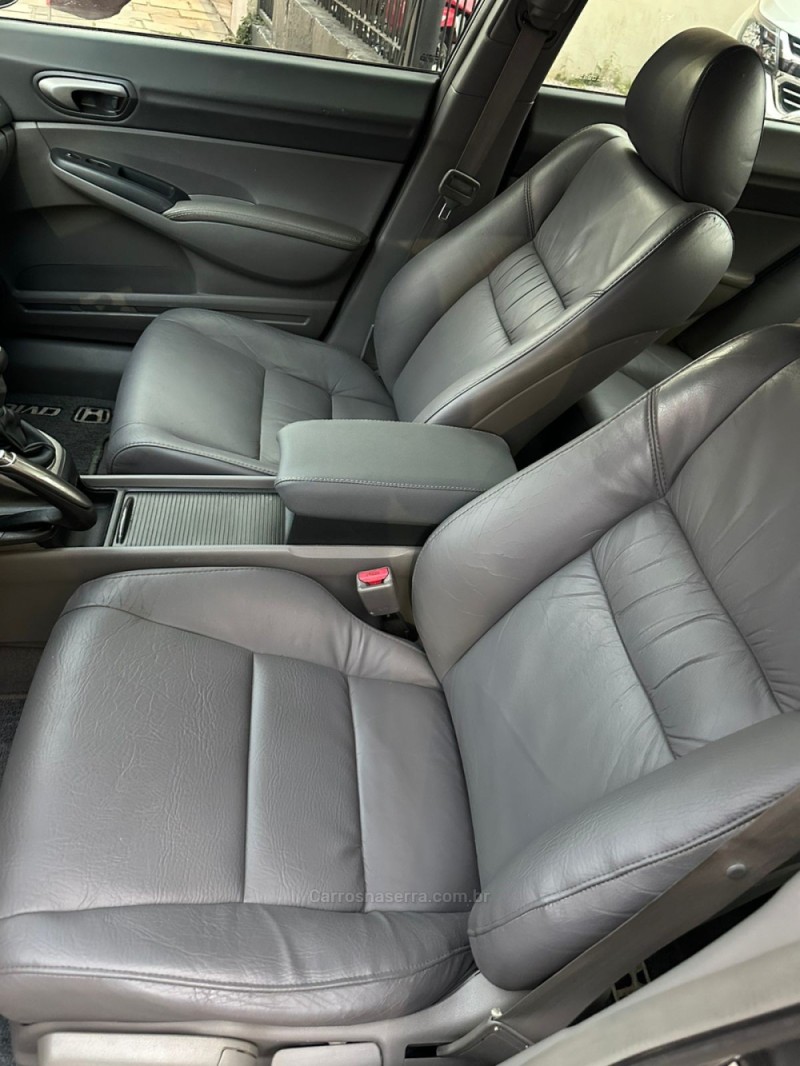 CIVIC 1.8 LXS 16V GASOLINA 4P MANUAL - 2007 - CAXIAS DO SUL