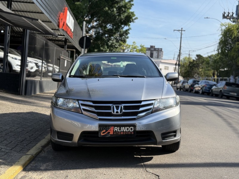 CITY 1.5 LX 16V FLEX 4P MANUAL - 2013 - PAROBé