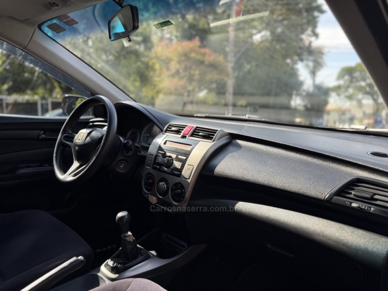 CITY 1.5 LX 16V FLEX 4P MANUAL - 2013 - PAROBé