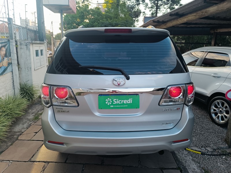 HILUX SW4 3.0 SRV 4X4 7 LUGARES 16V TURBO INTERCOOLER DIESEL 4P AUTOMÁTICO - 2012 - BENTO GONçALVES