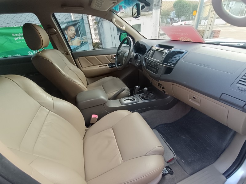 HILUX SW4 3.0 SRV 4X4 7 LUGARES 16V TURBO INTERCOOLER DIESEL 4P AUTOMÁTICO - 2012 - BENTO GONçALVES