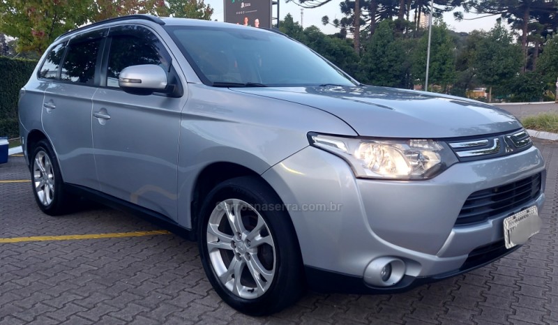 outlander 2.0 16v gasolina 4p automatico 2015 caxias do sul