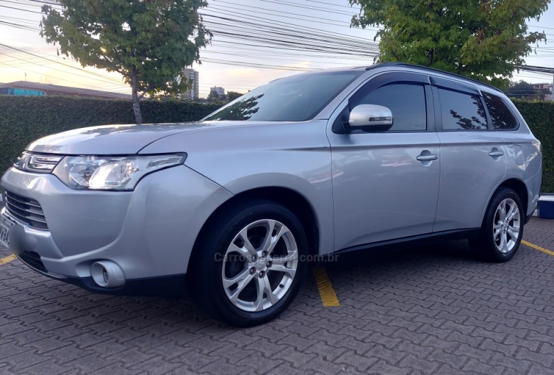 OUTLANDER 2.0 16V GASOLINA 4P AUTOMÁTICO - 2015 - CAXIAS DO SUL