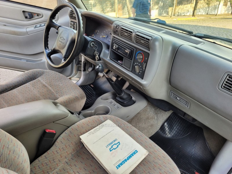 S10 2.5 STD 4X4 CD 8V TURBO DIESEL 4P MANUAL - 2000 - FLORES DA CUNHA