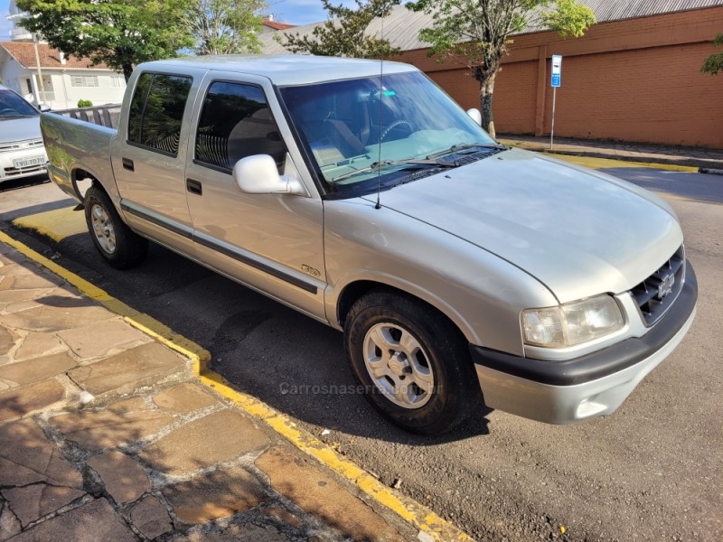 S10 2.5 STD 4X4 CD 8V TURBO DIESEL 4P MANUAL - 2000 - FLORES DA CUNHA