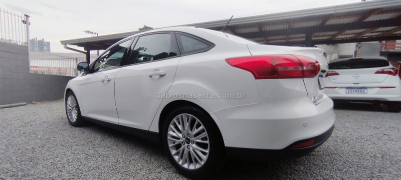 FOCUS 2.0 SE SEDAN 16V FLEX 4P AUTOMÁTICO - 2018 - FARROUPILHA