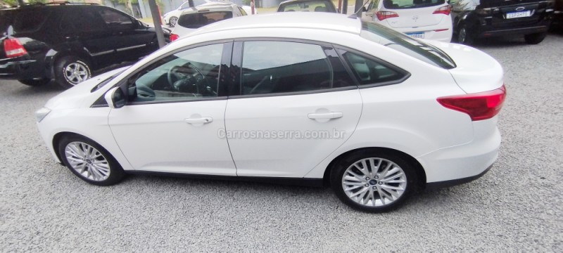 FOCUS 2.0 SE SEDAN 16V FLEX 4P AUTOMÁTICO - 2018 - FARROUPILHA