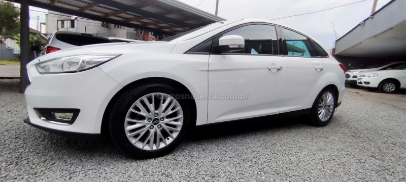 focus 2.0 se sedan 16v flex 4p automatico 2018 farroupilha