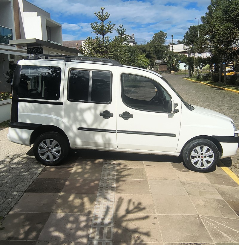 DOBLÓ 1.8 MPI CARGO 8V GASOLINA 4P MANUAL - 2009 - FARROUPILHA