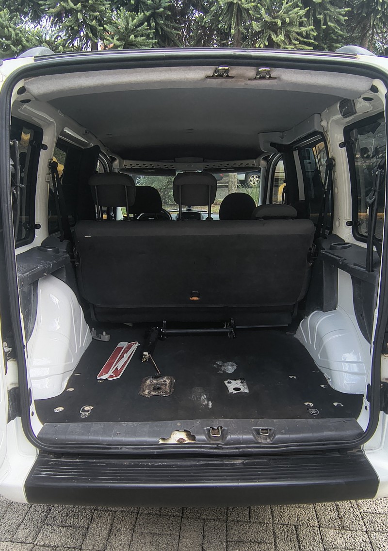 DOBLÓ 1.8 MPI CARGO 8V GASOLINA 4P MANUAL - 2009 - FARROUPILHA