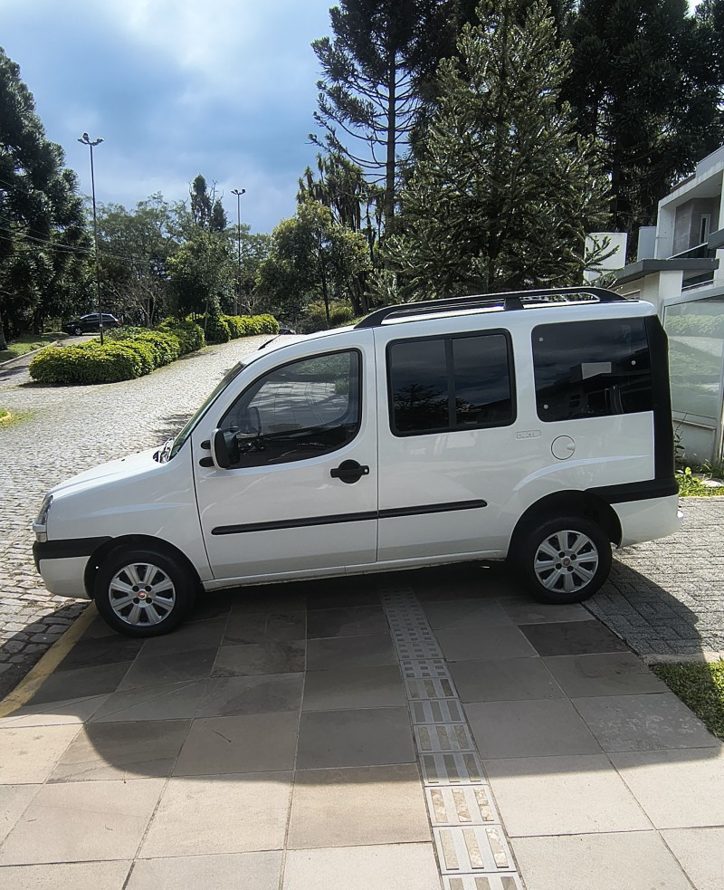 DOBLÓ 1.8 MPI CARGO 8V GASOLINA 4P MANUAL - 2009 - FARROUPILHA