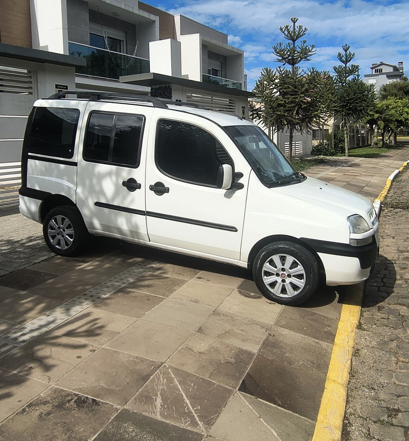 DOBLÓ 1.8 MPI CARGO 8V GASOLINA 4P MANUAL - 2009 - FARROUPILHA