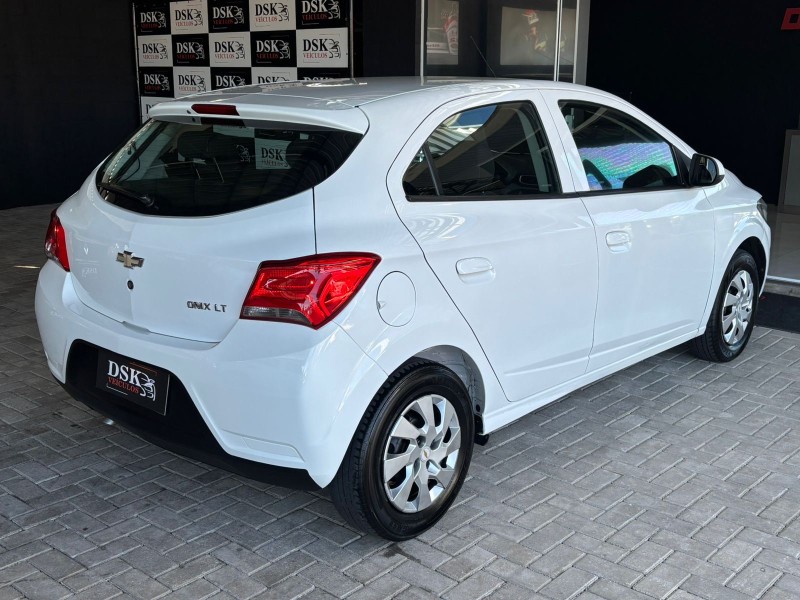 ONIX 1.0 MPFI LT 8V FLEX 4P MANUAL - 2017 - CAXIAS DO SUL