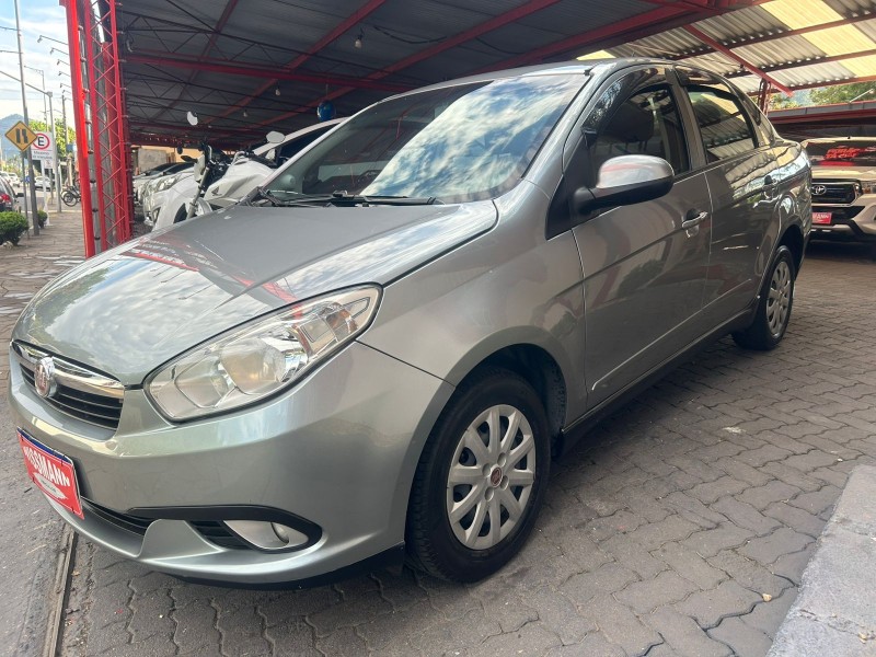 GRAND SIENA 1.4 MPI ATTRACTIVE 8V FLEX 4P MANUAL - 2013 - TRêS COROAS
