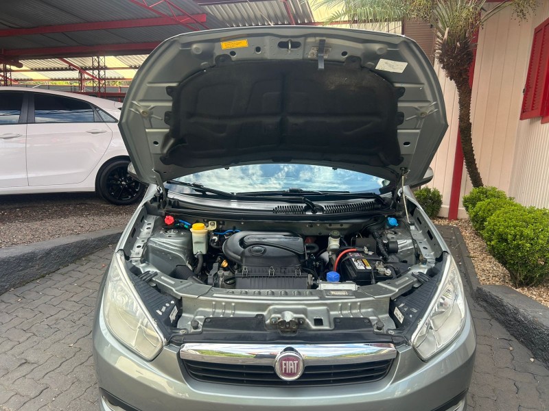 GRAND SIENA 1.4 MPI ATTRACTIVE 8V FLEX 4P MANUAL - 2013 - TRêS COROAS