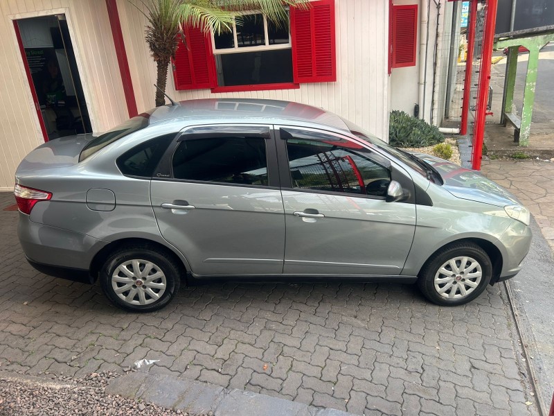 GRAND SIENA 1.4 MPI ATTRACTIVE 8V FLEX 4P MANUAL - 2013 - TRêS COROAS
