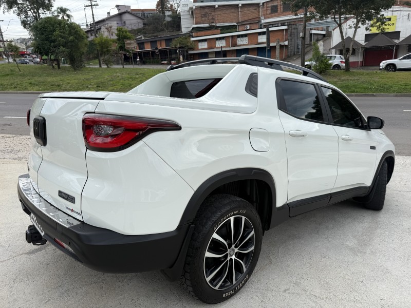 TORO 2.0 16V VOLCANO AT9 4X2 FLEX 4P AUTOMÁTICO - 2020 - CAXIAS DO SUL