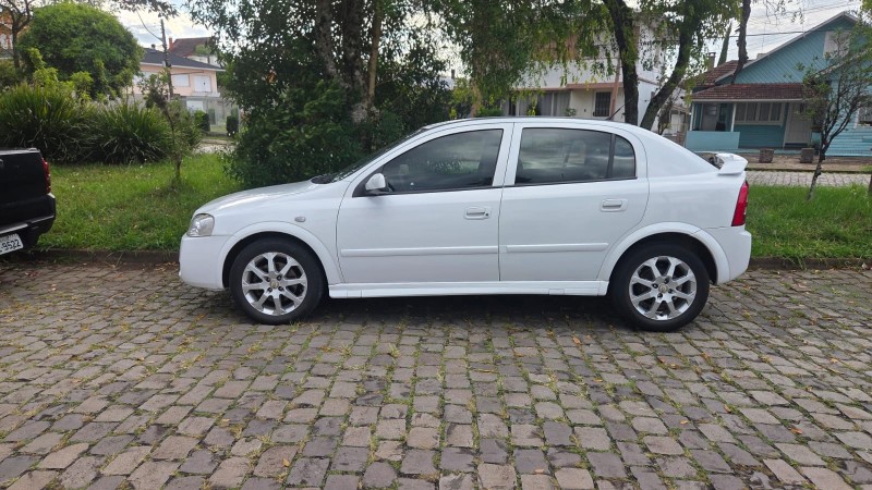 ASTRA 2.0 MPFI ADVANTAGE 8V FLEX 4P MANUAL - 2011 - CAXIAS DO SUL