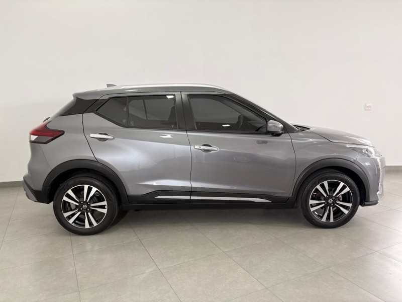 KICKS 1.6 EXCLUSIVE 16V FLEX 4P AUTOMÁTICO - 2022 - FARROUPILHA