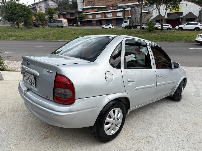 CLASSIC 1.0 MPFI 8V GASOLINA 4P MANUAL - 2001 - CAXIAS DO SUL