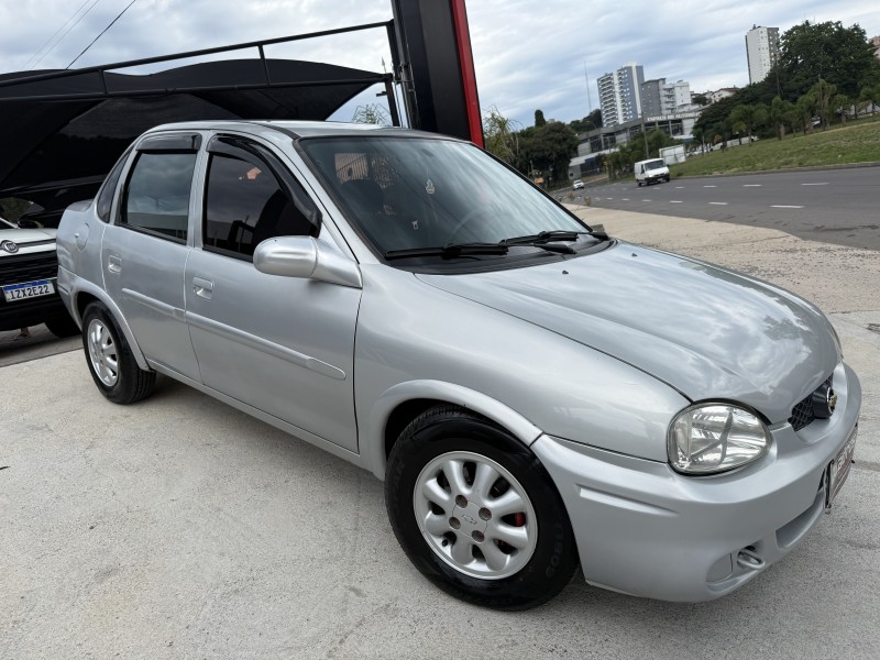 CLASSIC 1.0 MPFI 8V GASOLINA 4P MANUAL