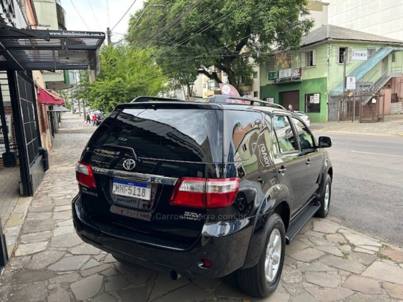 HILUX SW4 3.0 SRV 4X4 7 LUGARES 16V TURBO INTERCOOLER DIESEL 4P AUTOMÁTICO - 2010 - CAXIAS DO SUL