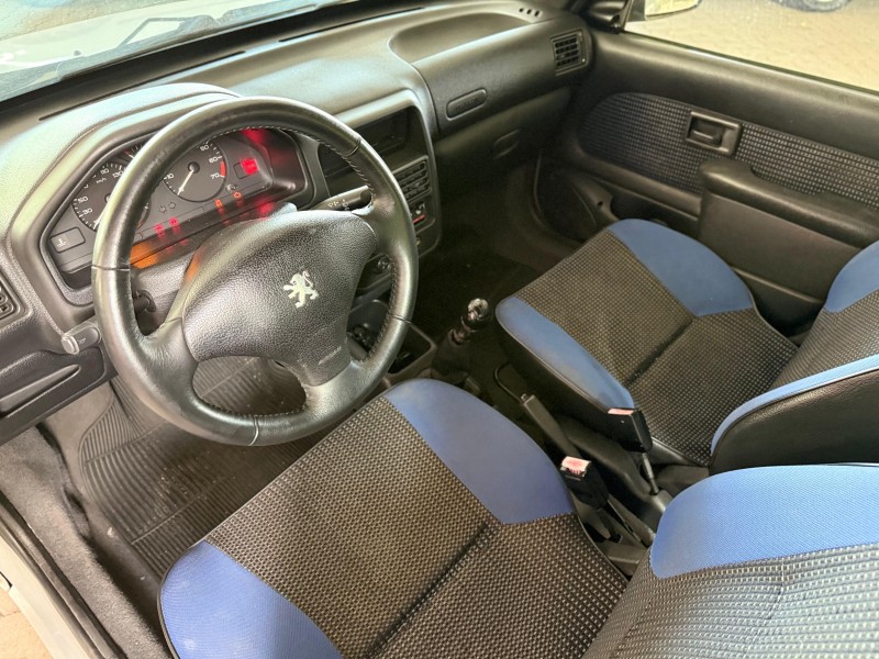 106 1.0 SOLEIL 8V GASOLINA 4P MANUAL - 2000 - CAXIAS DO SUL