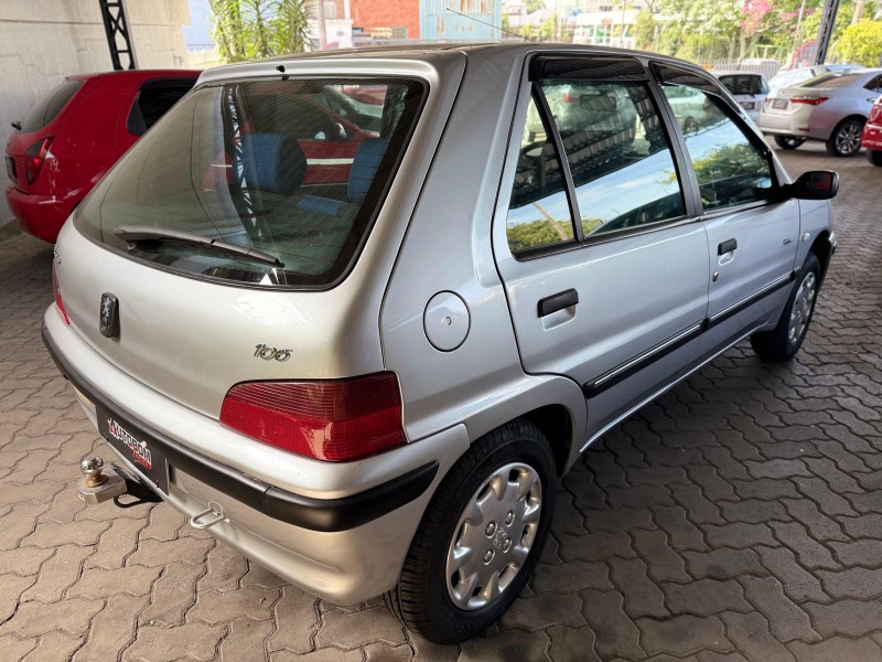 106 1.0 SOLEIL 8V GASOLINA 4P MANUAL - 2000 - CAXIAS DO SUL