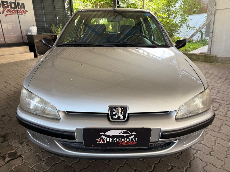 106 1.0 SOLEIL 8V GASOLINA 4P MANUAL - 2000 - CAXIAS DO SUL