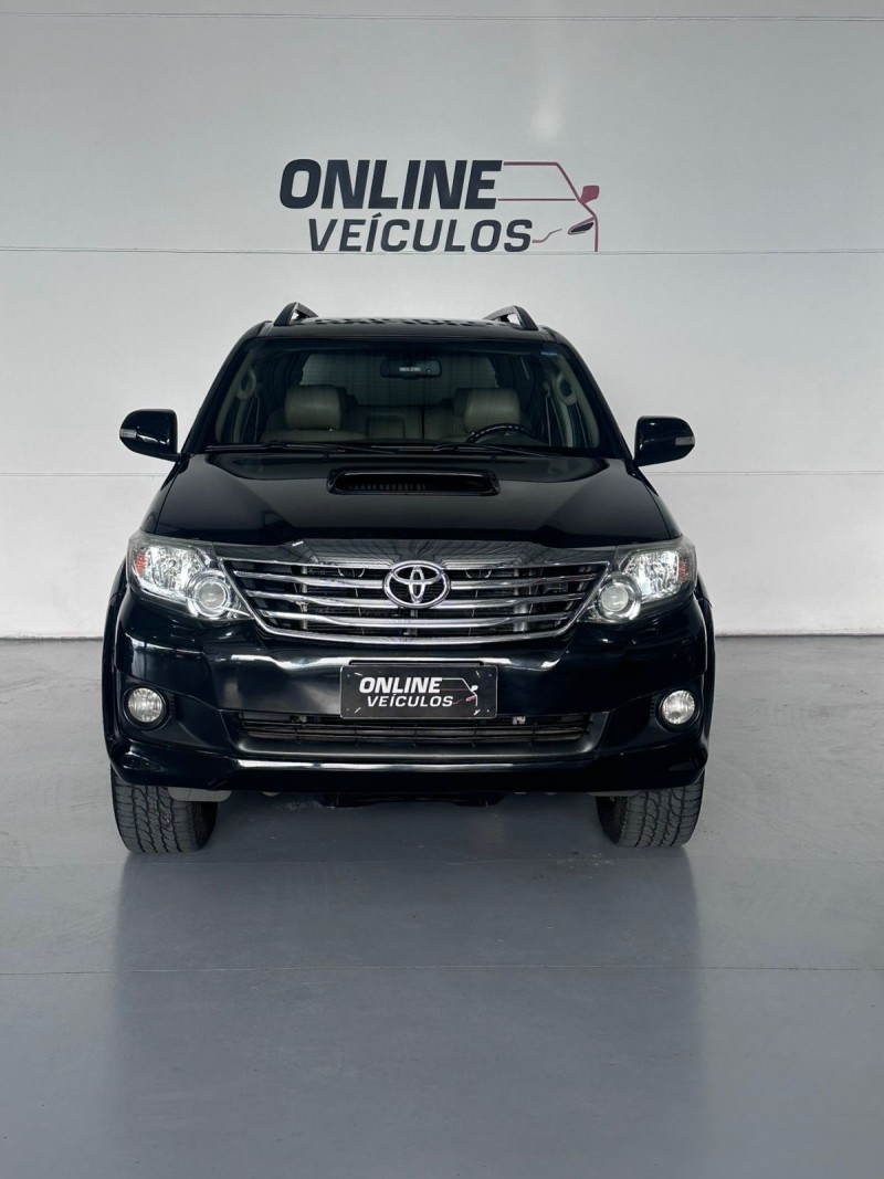 HILUX SW4 3.0 SRV 4X4 7 LUGARES 16V TURBO INTERCOOLER DIESEL 4P AUTOMÁTICO - 2012 - FARROUPILHA
