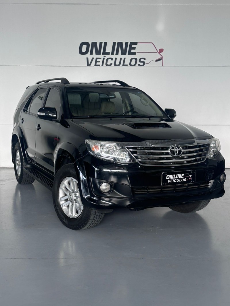 HILUX SW4 3.0 SRV 4X4 7 LUGARES 16V TURBO INTERCOOLER DIESEL 4P AUTOMÁTICO - 2012 - FARROUPILHA