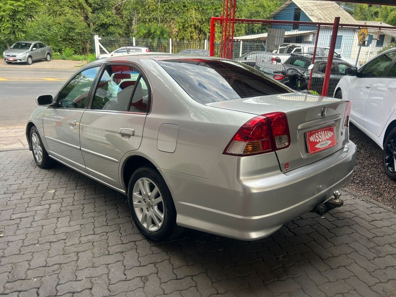CIVIC 1.7 LX 16V GASOLINA 4P MANUAL - 2006 - TRêS COROAS