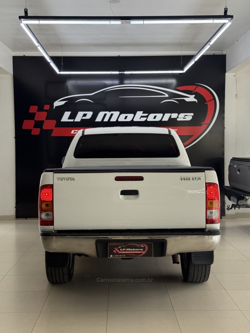 HILUX 2.5 4X4 CD 16V TURBO DIESEL 4P MANUAL - 2011 - FARROUPILHA