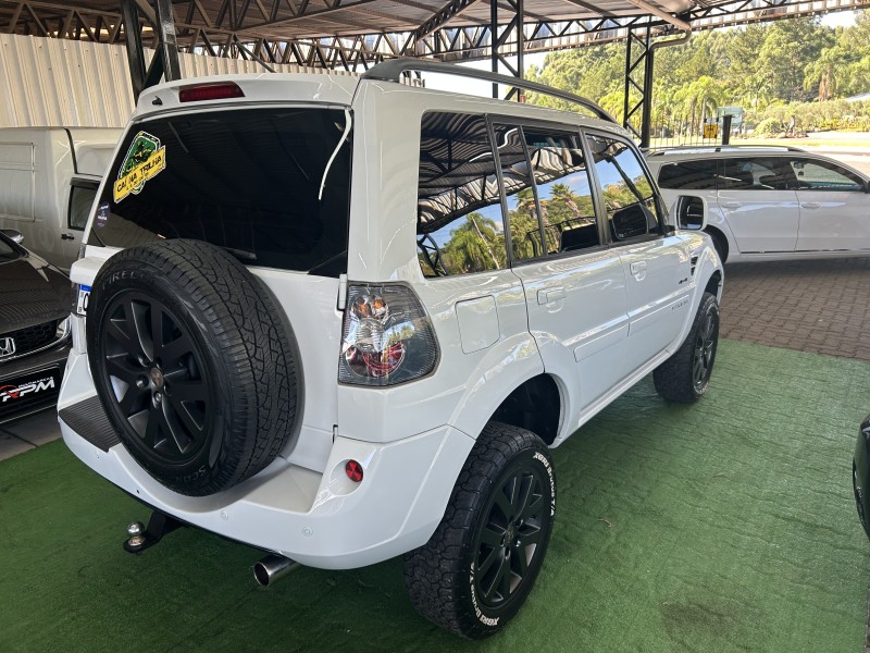 PAJERO TR4 2.0 4X4 16V 140CV FLEX 4P AUTOMÁTICO - 2014 - SãO SEBASTIãO DO CAí