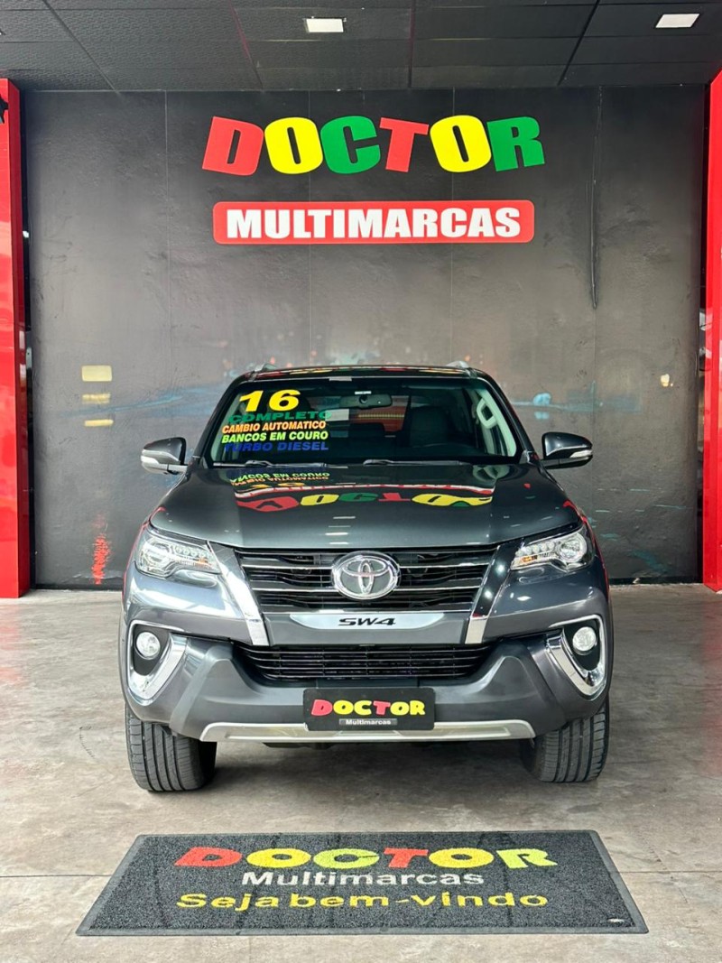 HILUX SW4 2.8 SRX 4X4 7 LUGARES 16V TURBO INTERCOOLER DIESEL 4P AUTOMÁTICO - 2016 - SãO LEOPOLDO