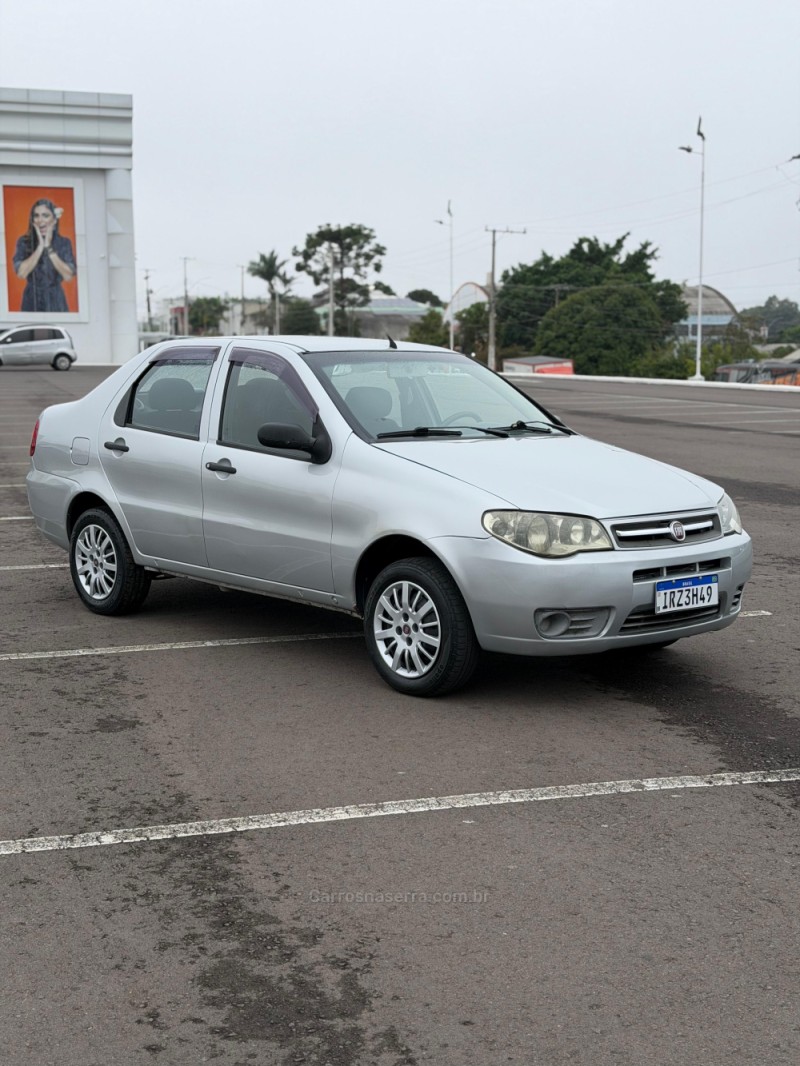 SIENA 1.0 MPI FIRE CELEBRATION 8V FLEX 4P MANUAL - 2011 - SANTA CRUZ DO SUL