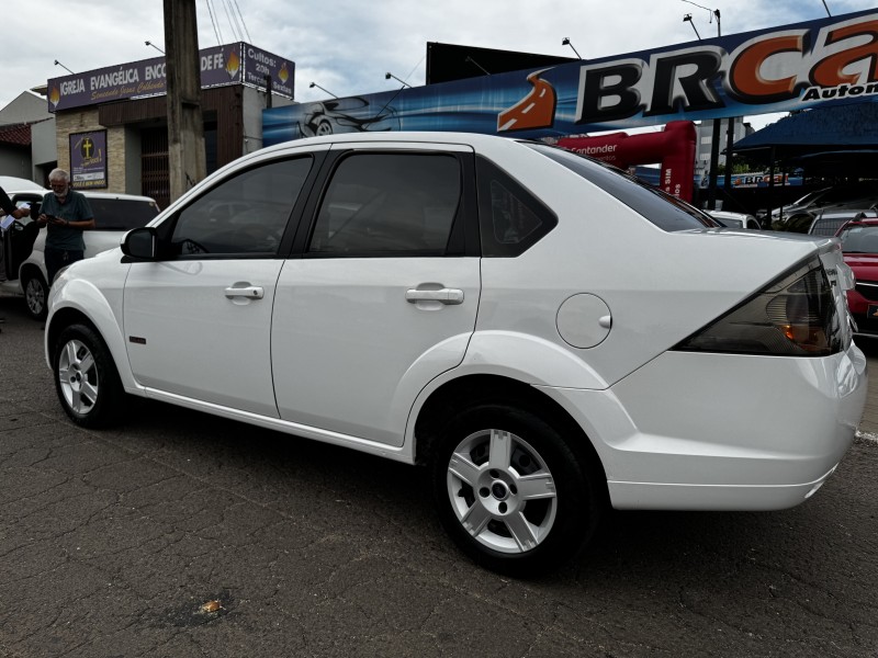 FIESTA 1.6 MPI SEDAN 8V FLEX 4P MANUAL - 2012 - DOIS IRMãOS