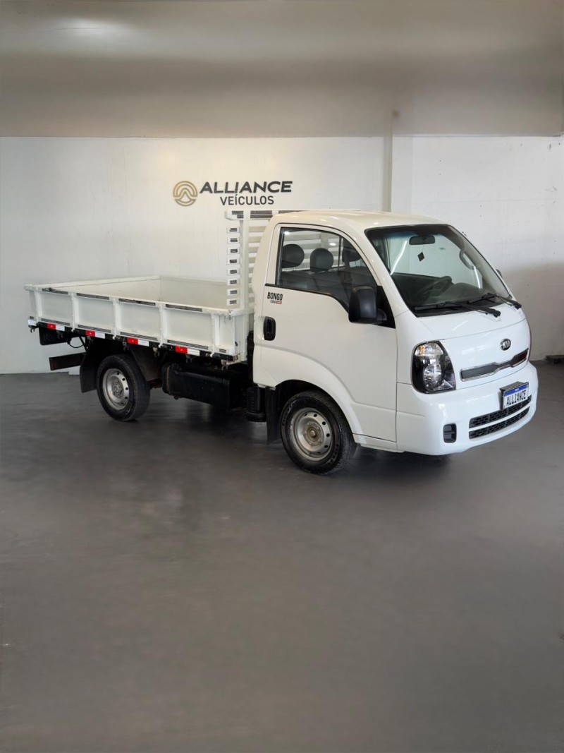 BONGO 2.5 K-2500 4X2 CS TURBO DIESEL 2P MANUAL - 2022 - CAXIAS DO SUL