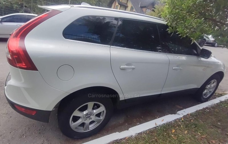 XC60 2.0 T5 COMFORT FWD TURBO GASOLINA 4P AUTOMÁTICO - 2012 - GRAMADO