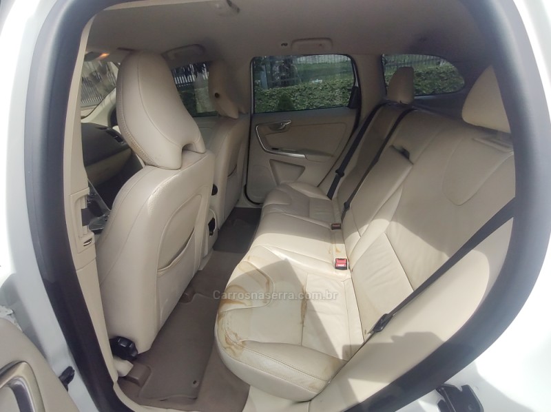 XC60 2.0 T5 COMFORT FWD TURBO GASOLINA 4P AUTOMÁTICO - 2012 - GRAMADO