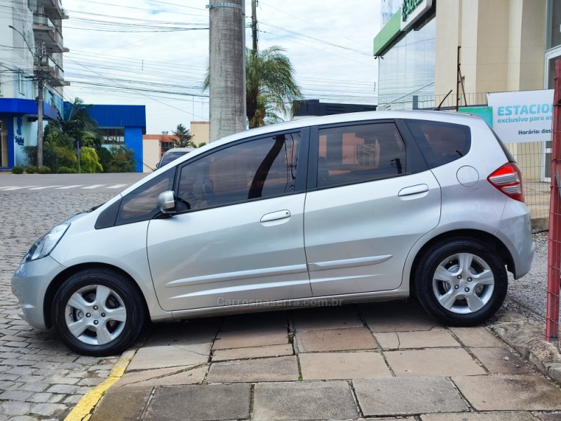 FIT 1.4 LX 8V GASOLINA 4P MANUAL - 2009 - FARROUPILHA