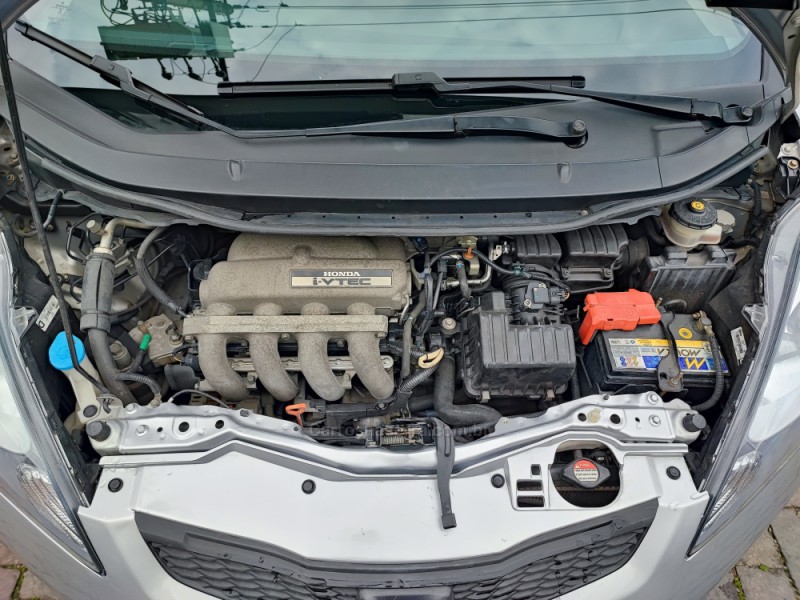 FIT 1.4 LX 8V GASOLINA 4P MANUAL - 2009 - FARROUPILHA